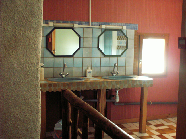 Photo des Lavabos (sanitaire) du Gîte la Pierre